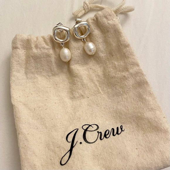 J. Crew earrings, lovely pearls! - Picture 3 of 5